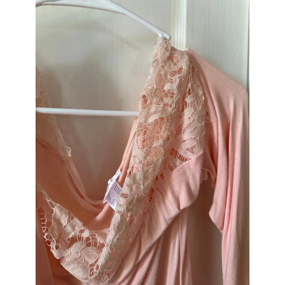 Venus Women’s size large pink Blouse - Picture 4 of 7